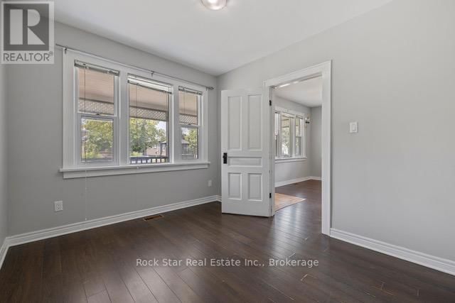 225 CHAFFEY STREET Image 25