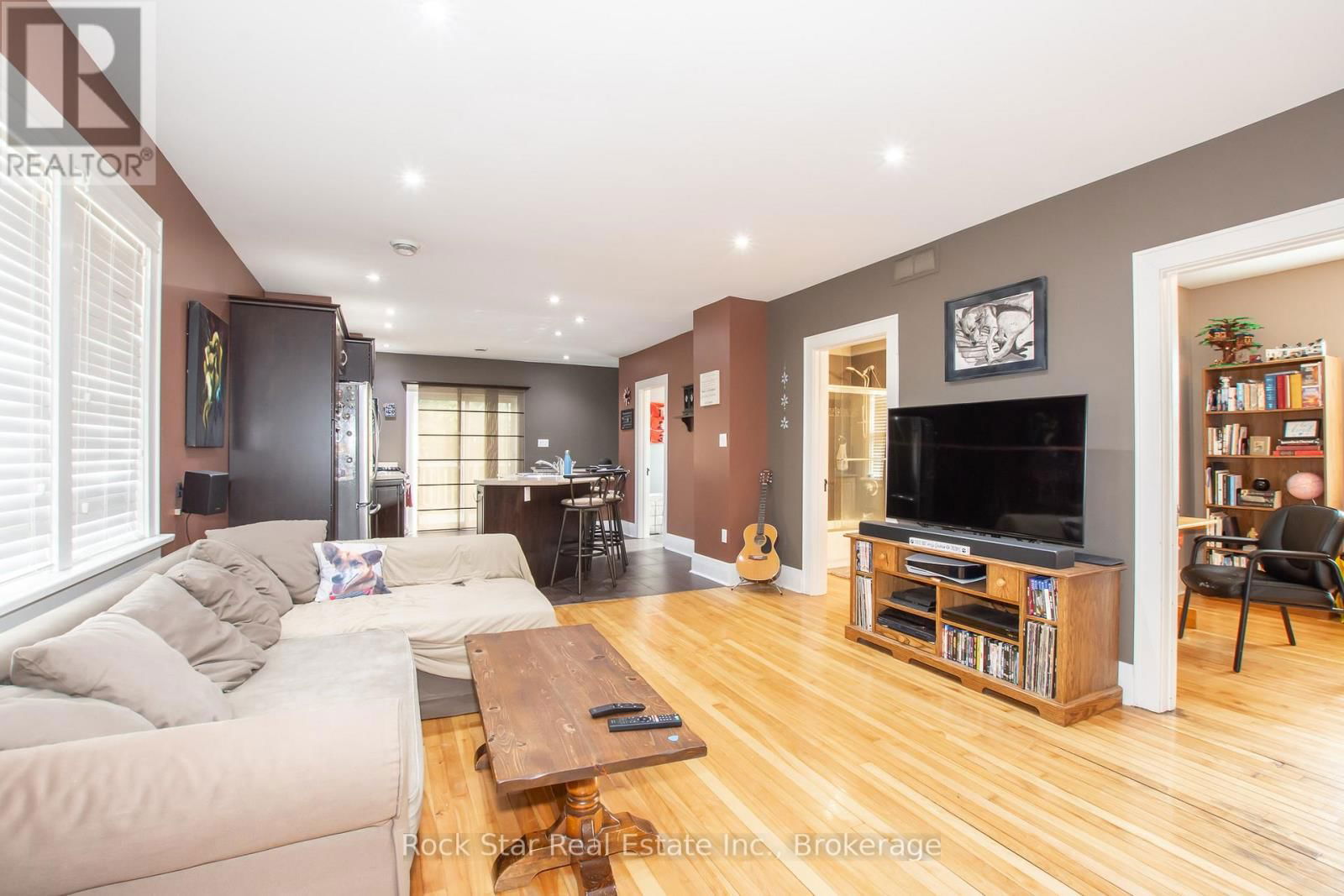 225 CHAFFEY STREET Image 7