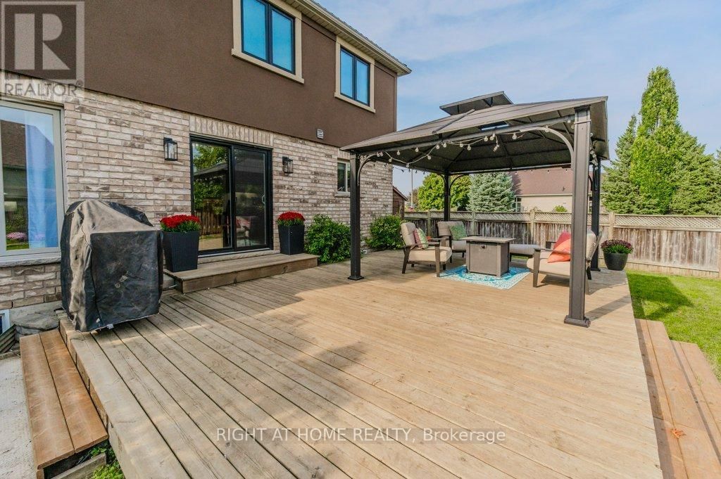 210 DUNDAS STREET WEST Image 37