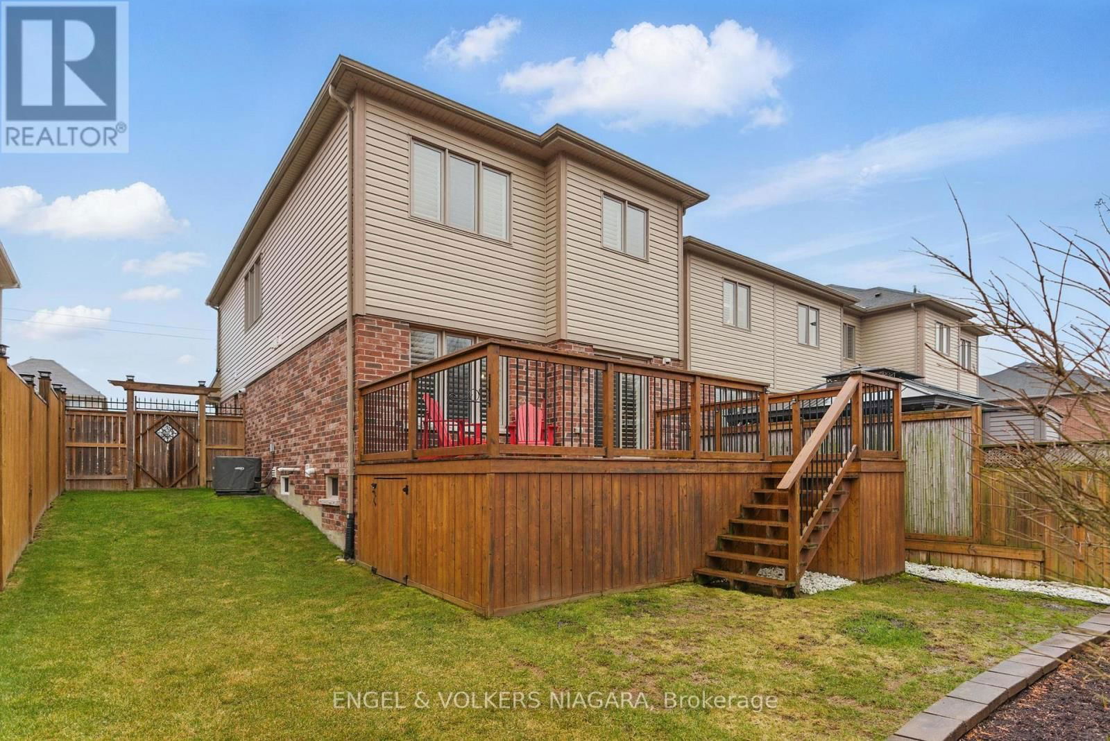 8679 DOGWOOD CRESCENT Image 21