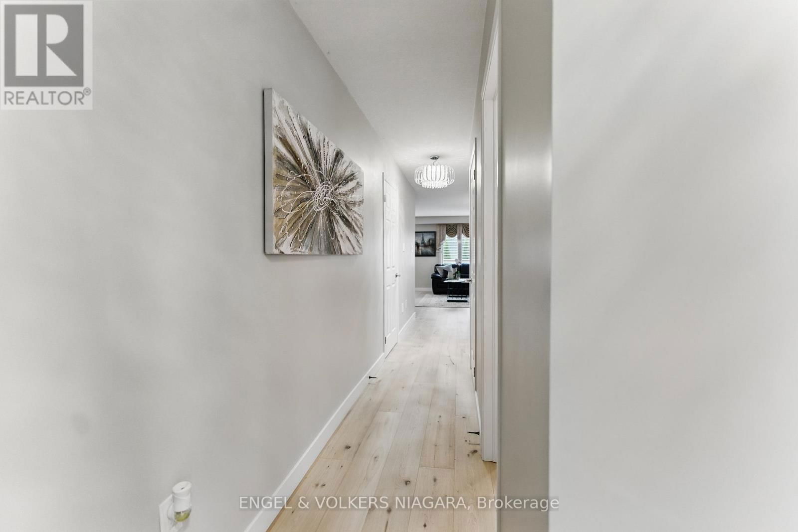 8679 DOGWOOD CRESCENT Image 3