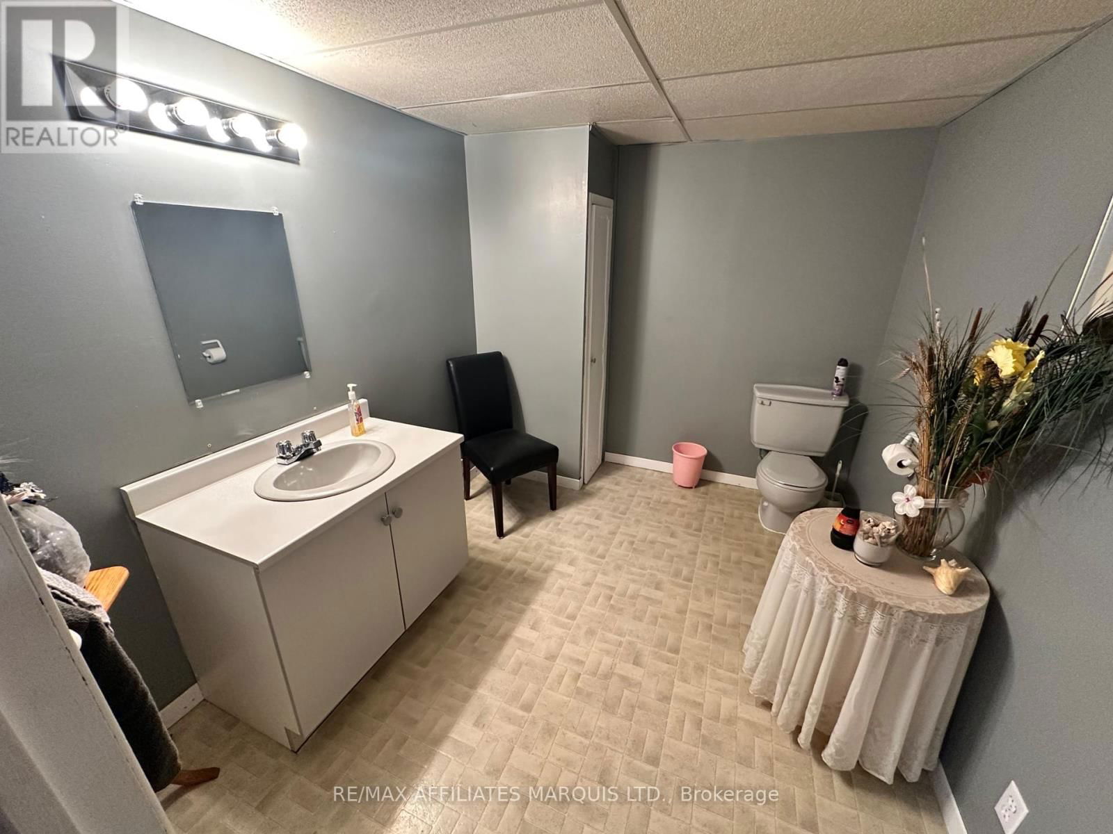 237 BISHOP STREET SOUTH Image 17