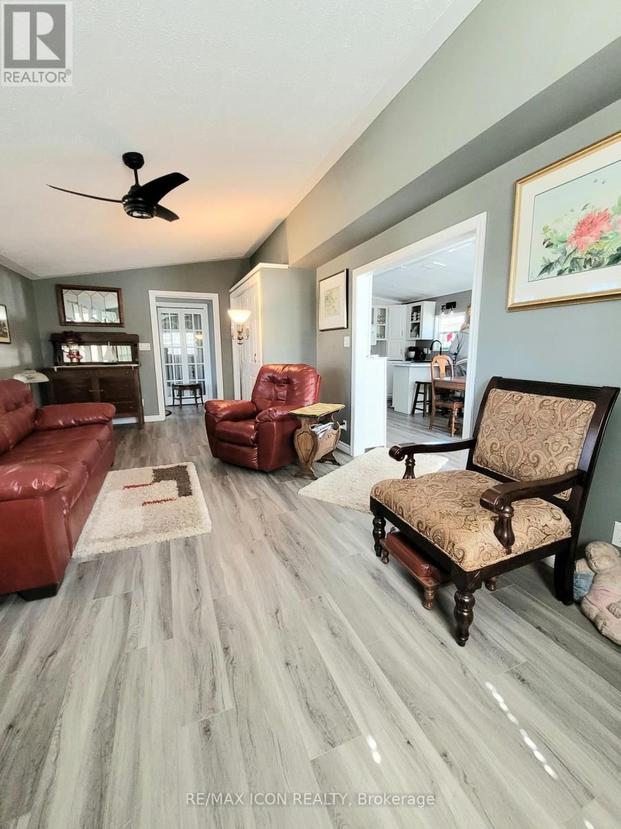 77307 BLUEWATER HIGHWAY Image 15