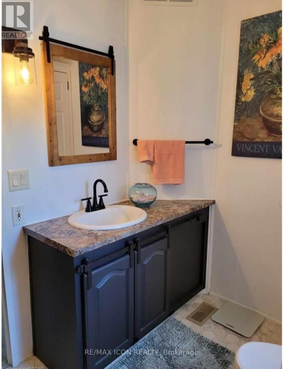 77307 BLUEWATER HIGHWAY Image 26