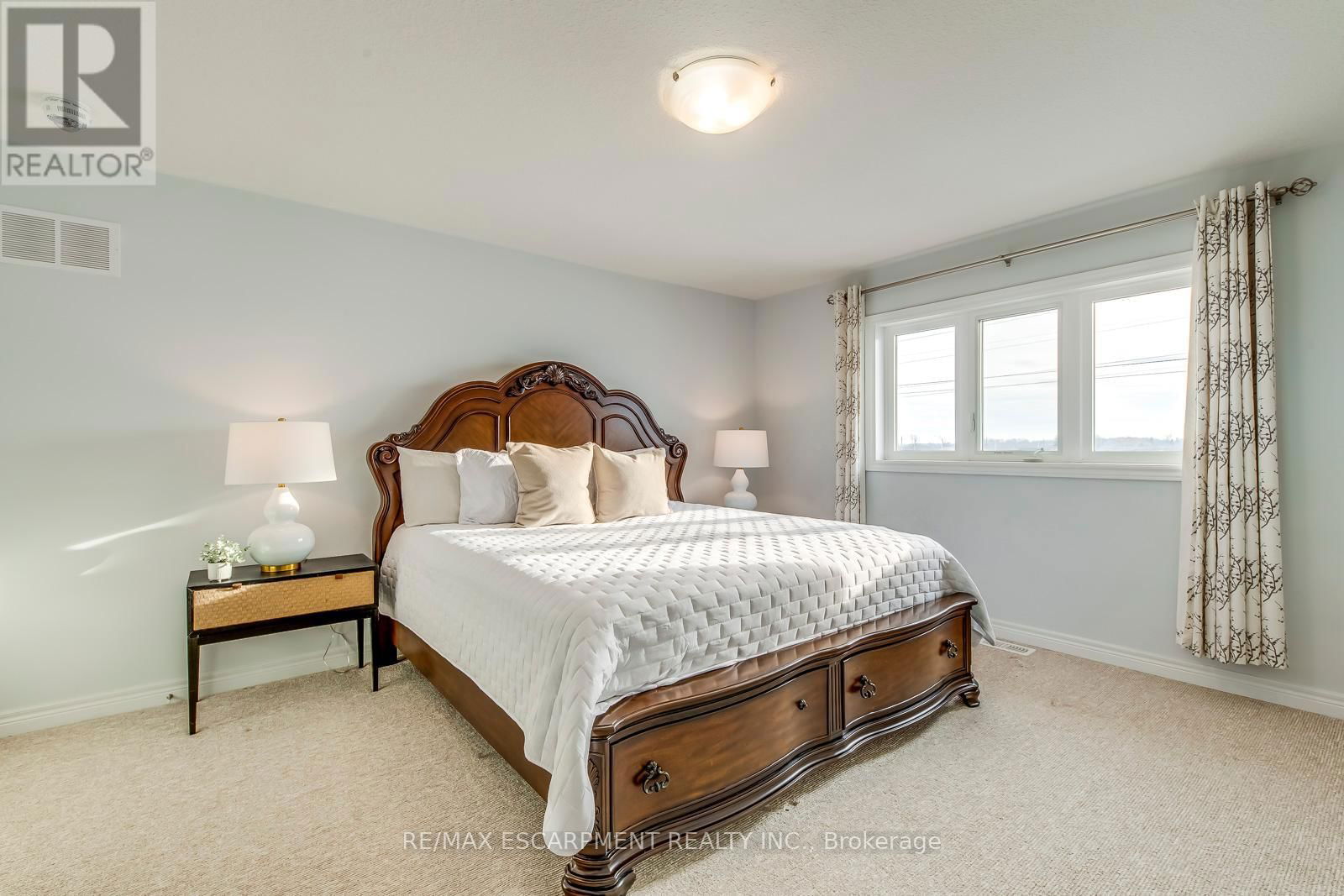 428 DALGLEISH TRAIL Image 31