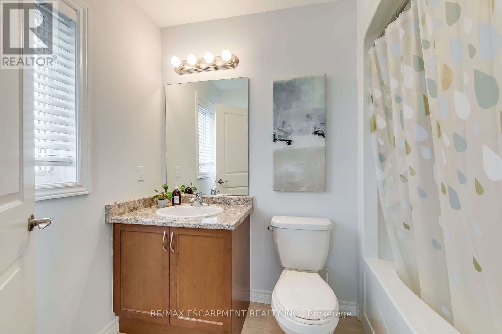 428 DALGLEISH TRAIL Image 33