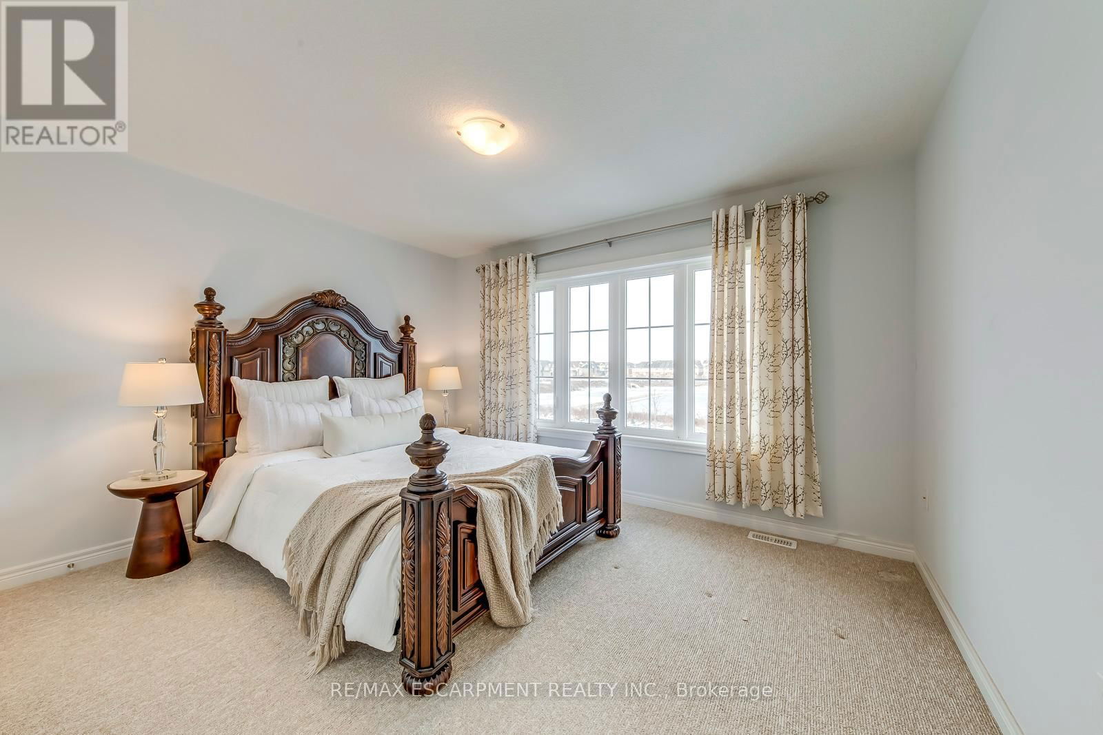 428 DALGLEISH TRAIL Image 34