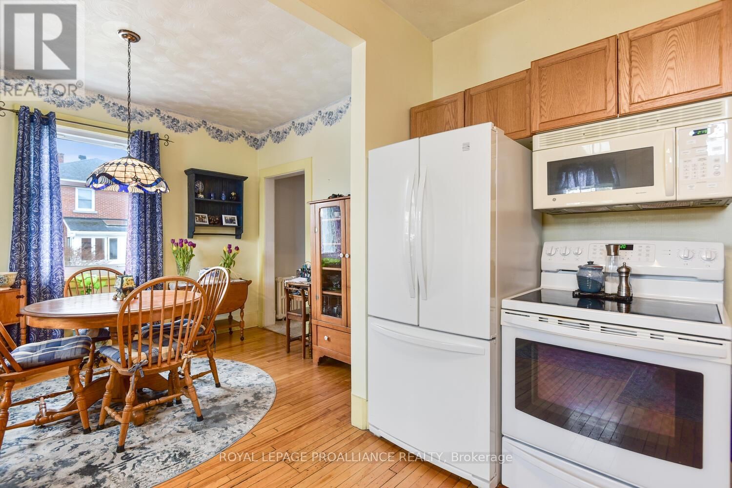 741 BENSON STREET EAST Image 9