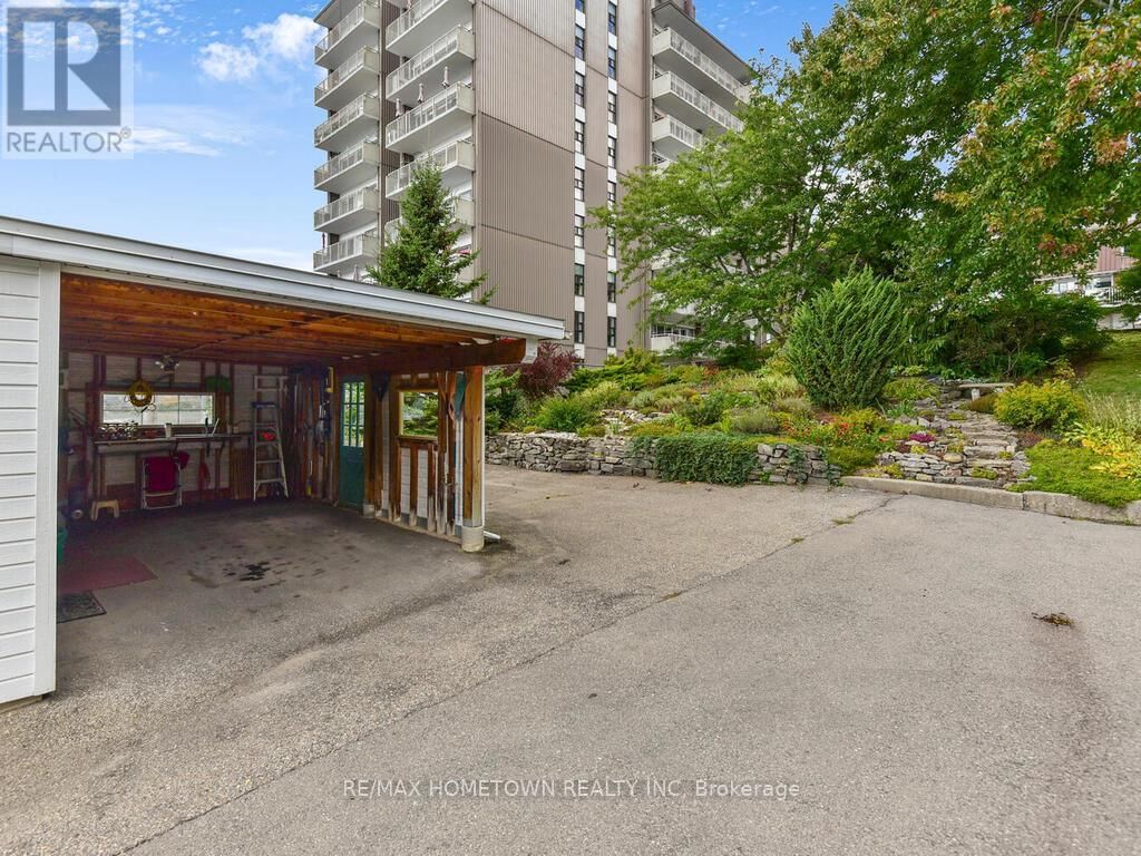 92 WATER STREET EAST Image 41
