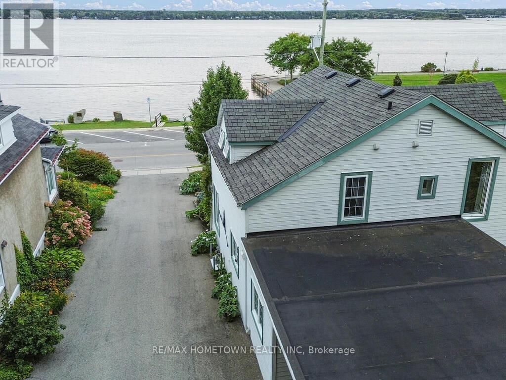 92 WATER STREET EAST Image 47