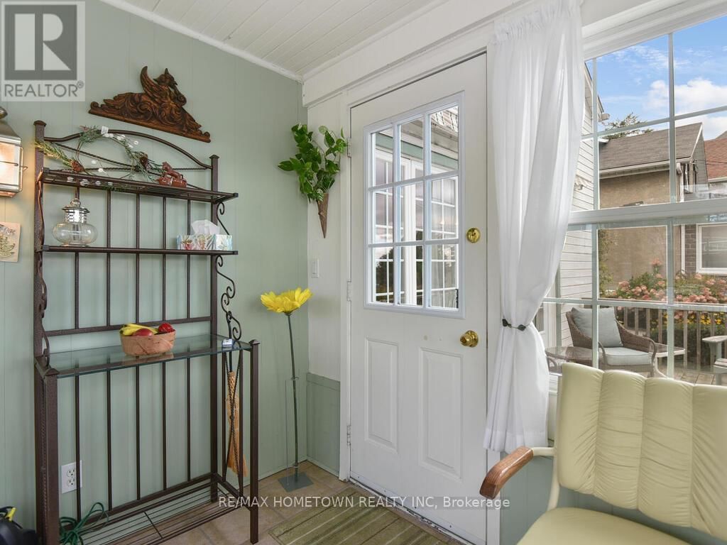 92 WATER STREET EAST Image 9