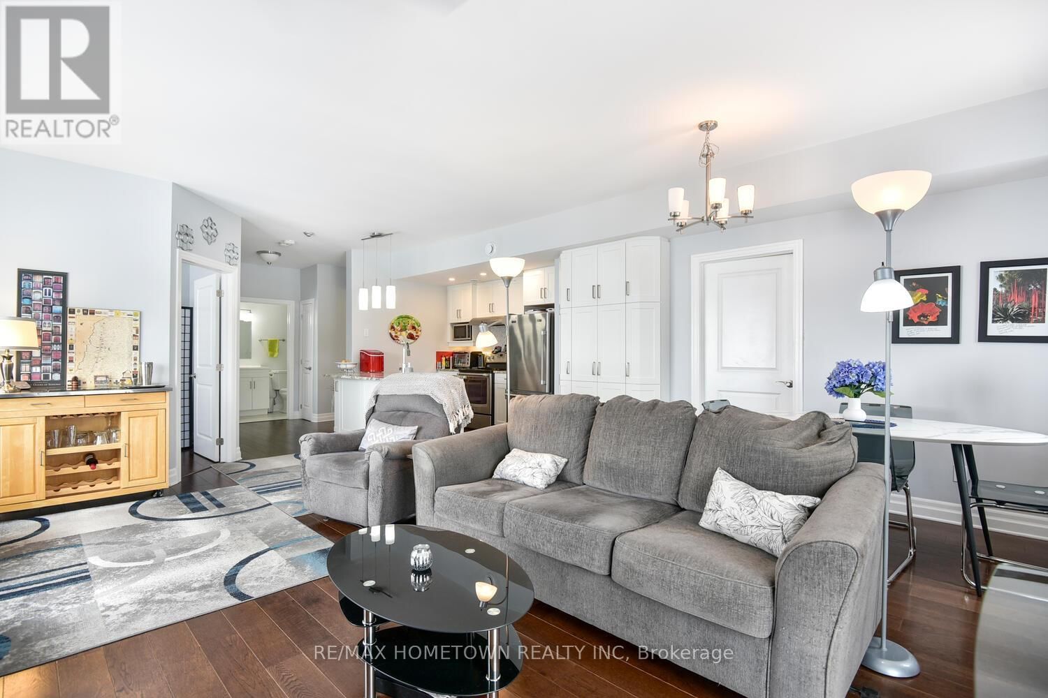 201 - 1109 MILLWOOD AVENUE Image 27