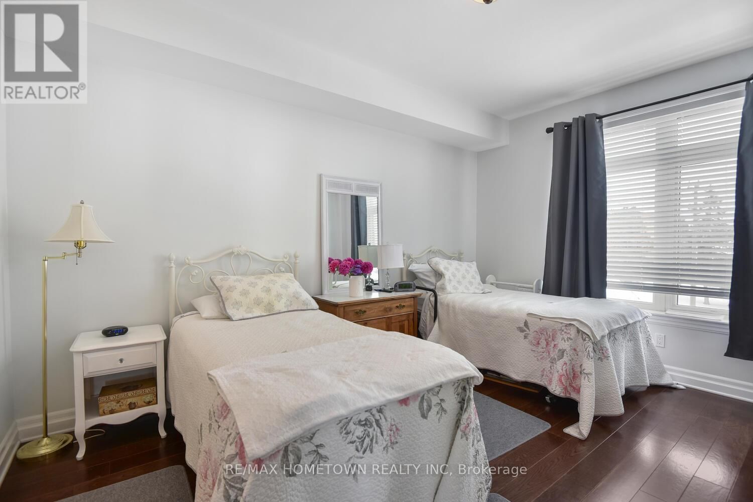 201 - 1109 MILLWOOD AVENUE Image 29