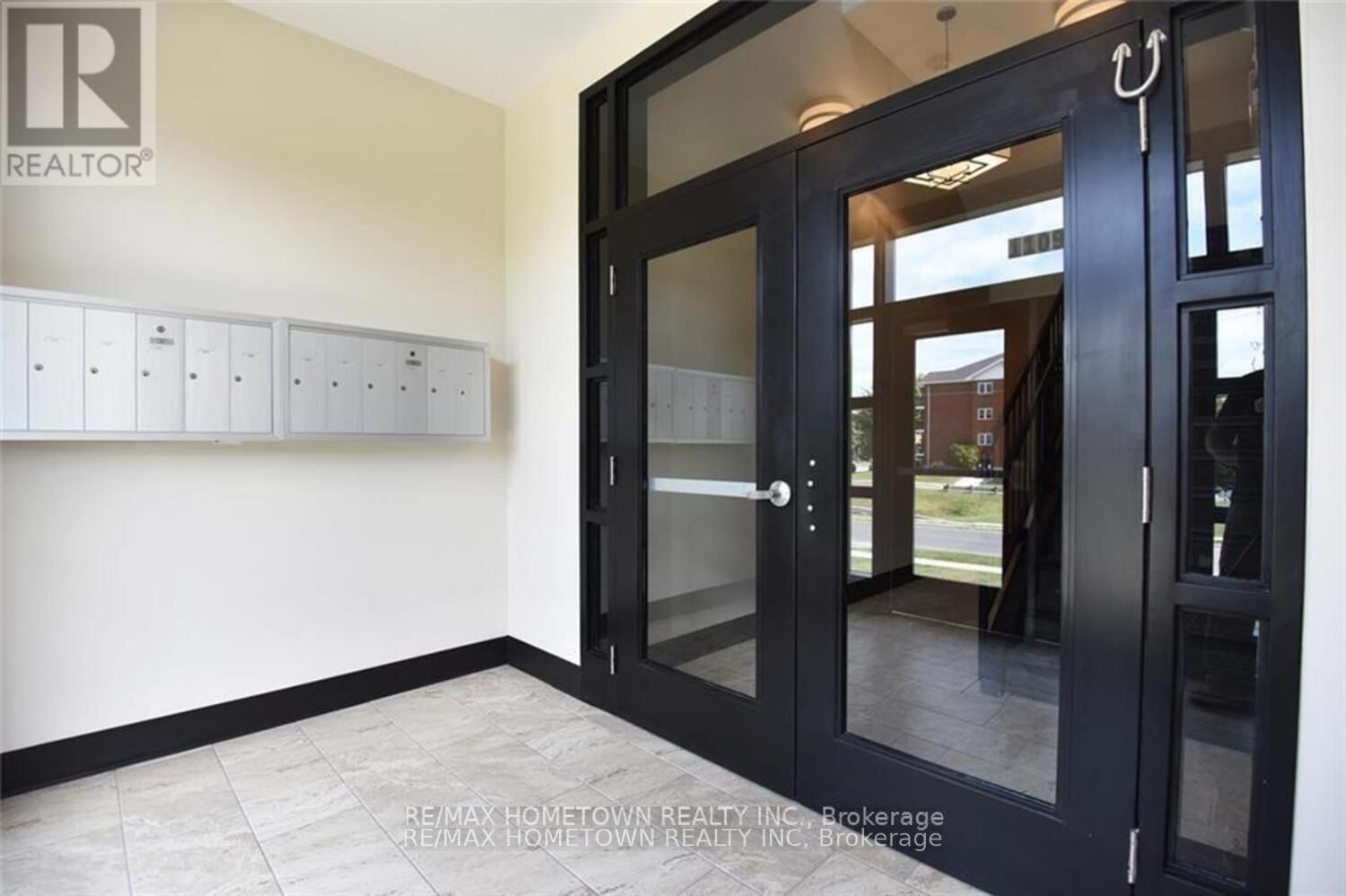 201 - 1109 MILLWOOD AVENUE Image 7