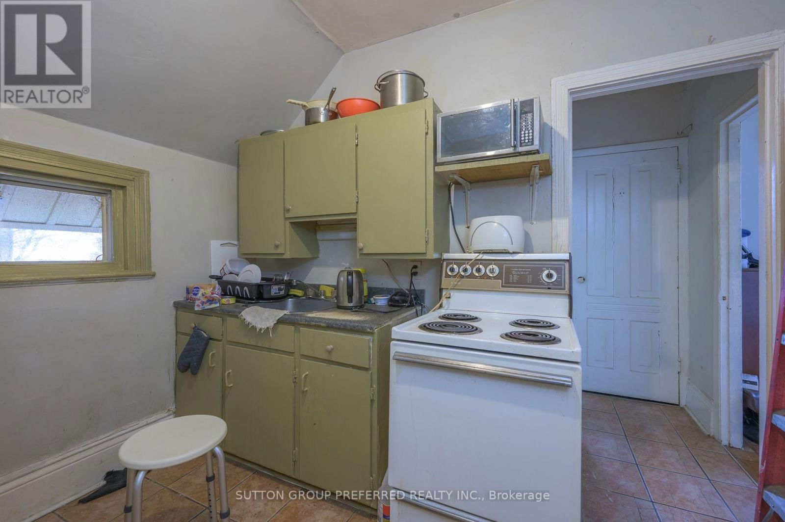 51 STANLEY STREET Image 17