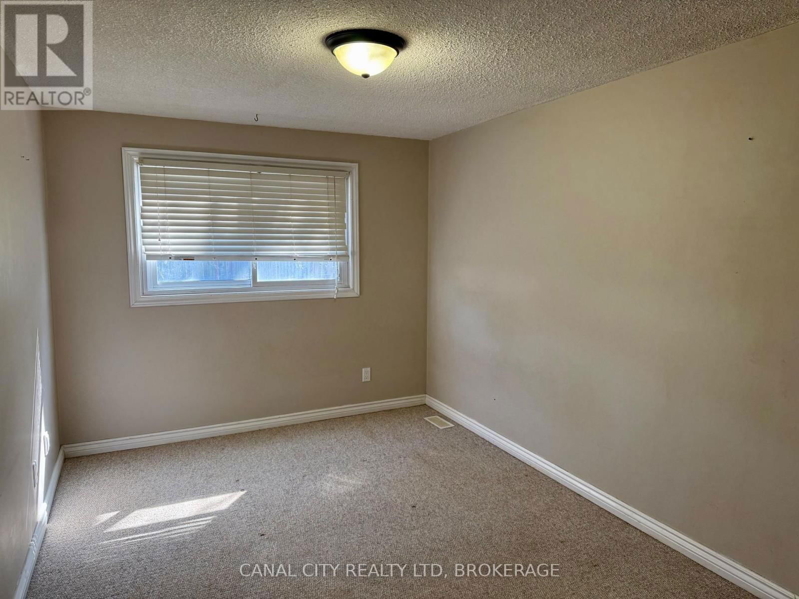 10 BALDWIN CIRCLE Image 10