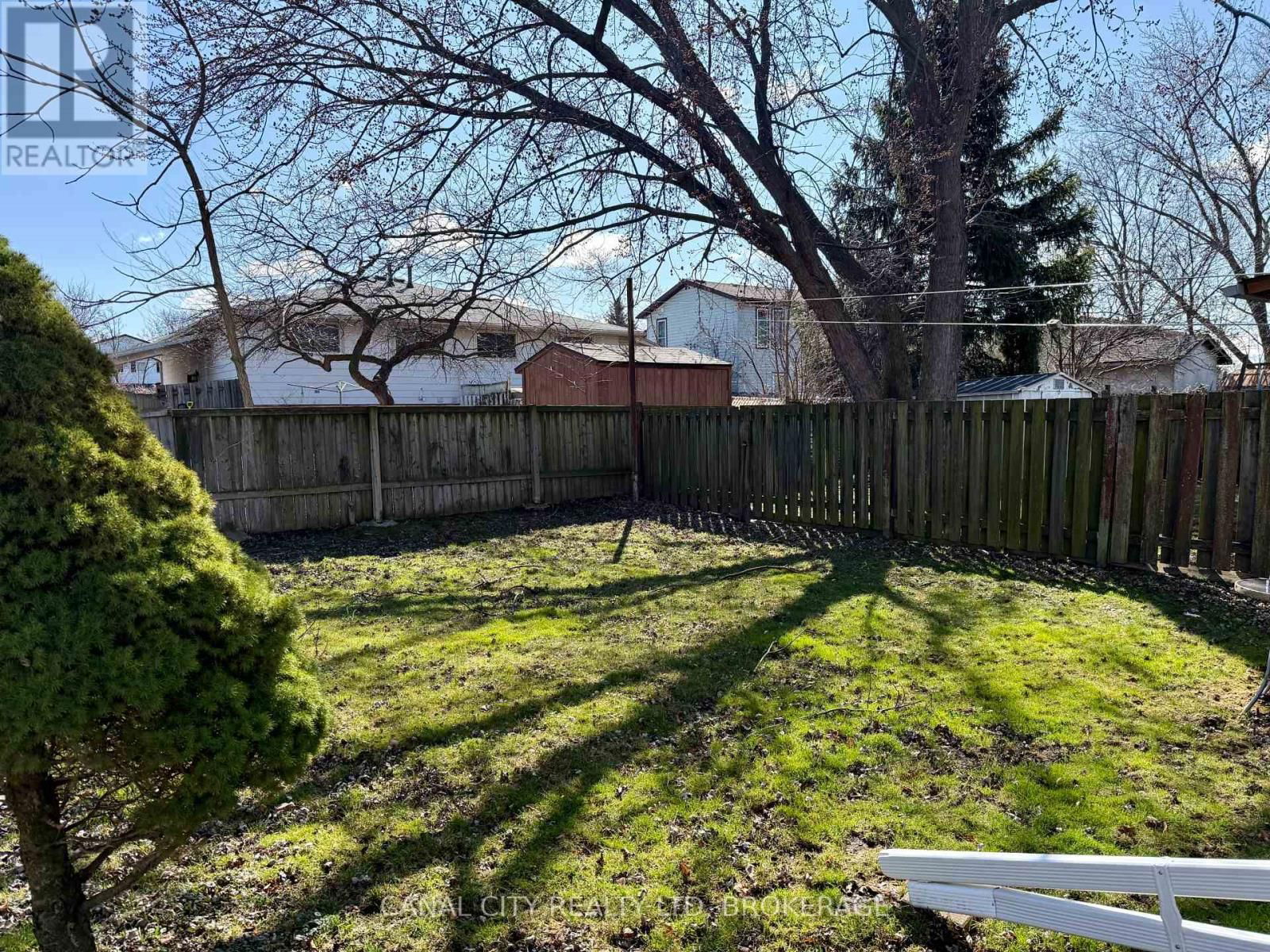 10 BALDWIN CIRCLE Image 16