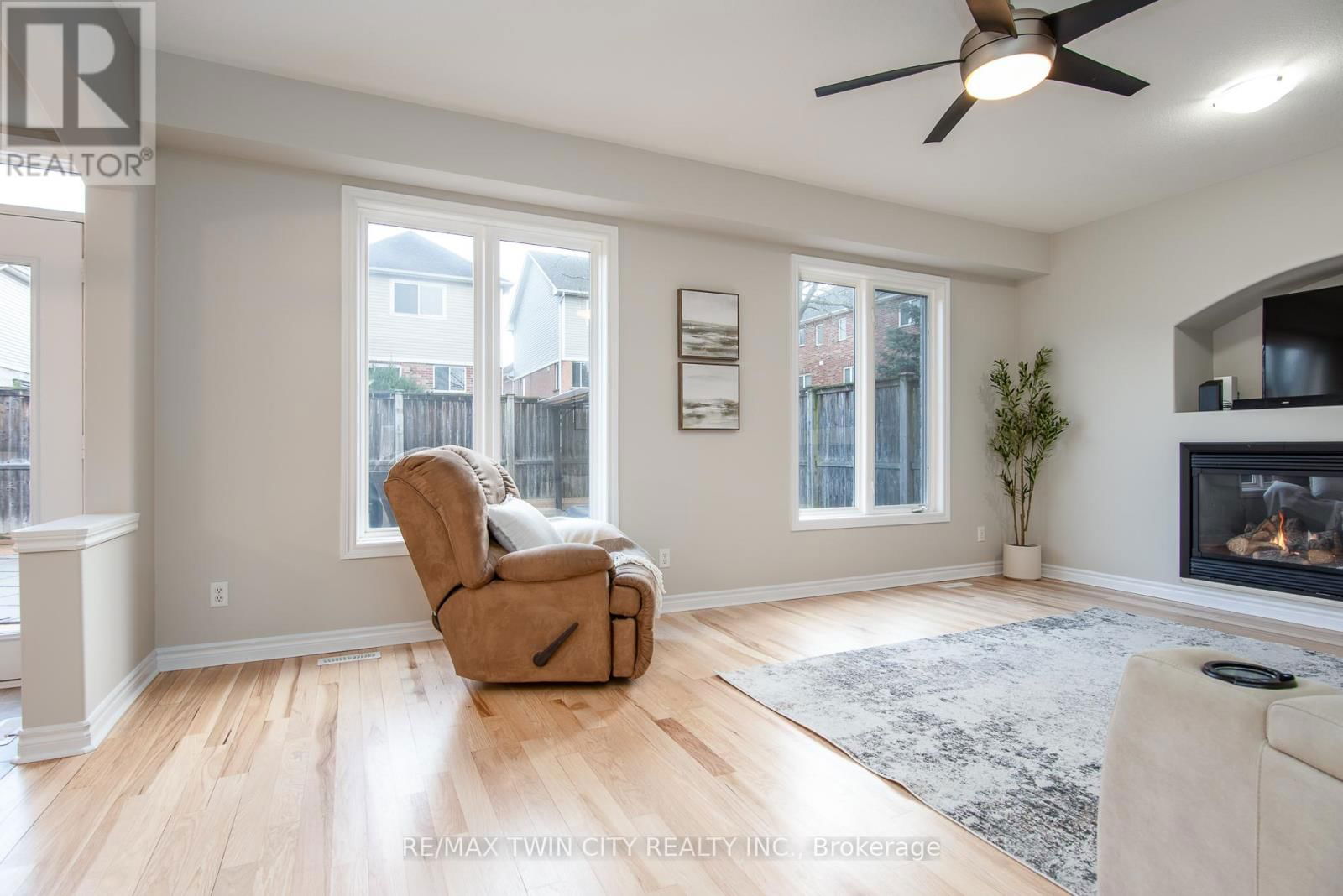 508 TOPPER WOODS CRESCENT Image 16