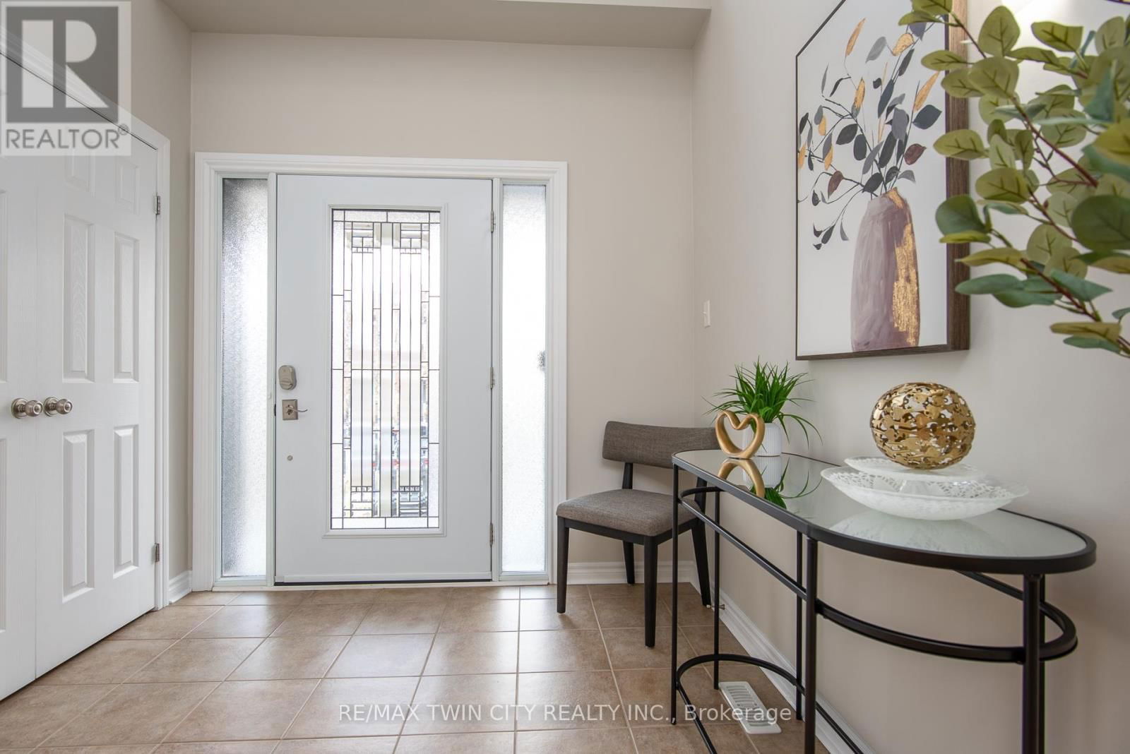 508 TOPPER WOODS CRESCENT Image 3