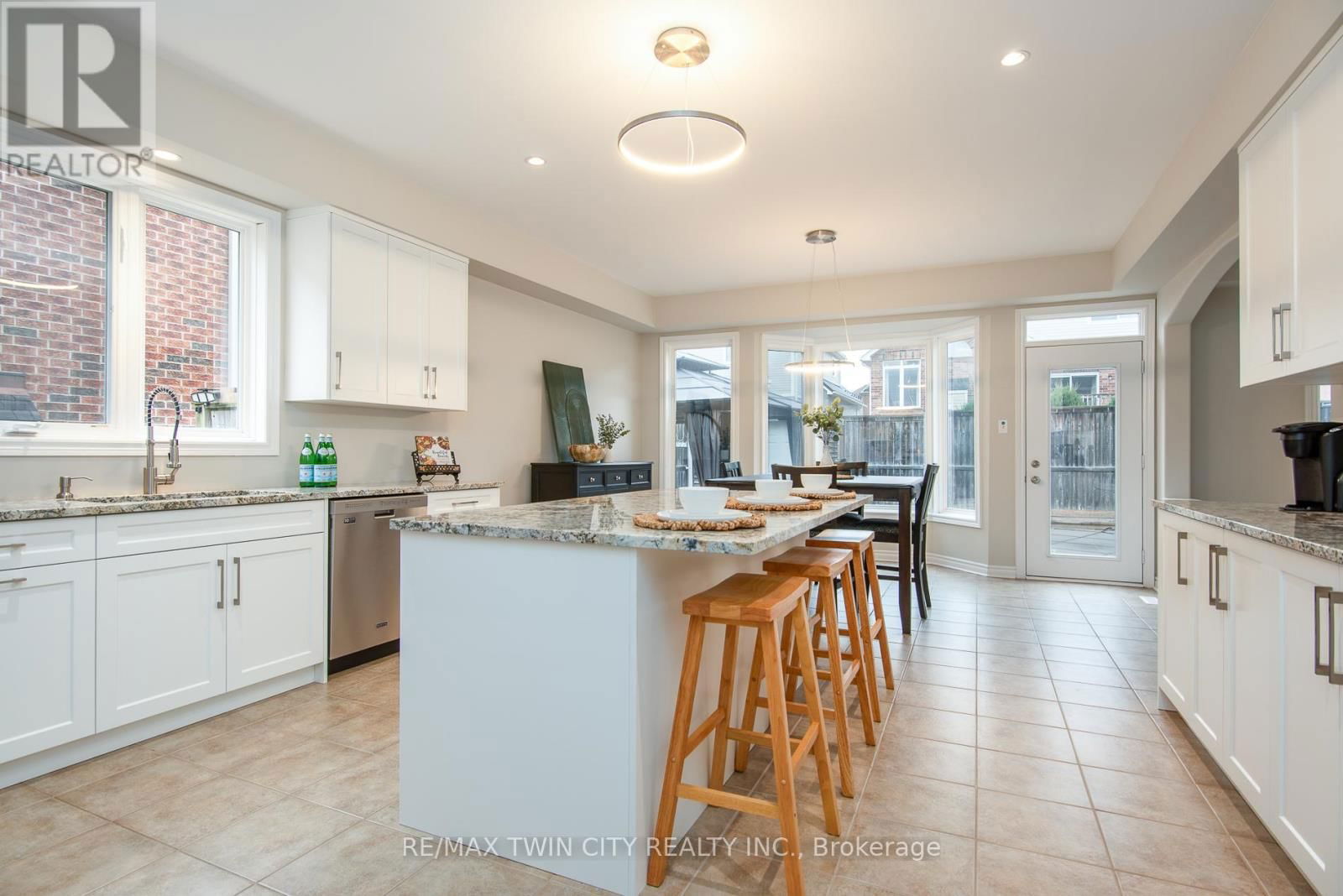 508 TOPPER WOODS CRESCENT Image 30