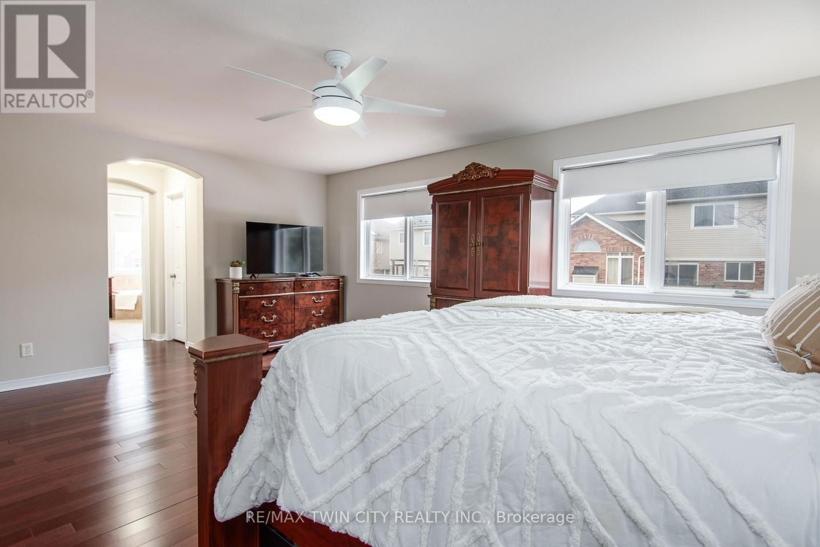 508 TOPPER WOODS CRESCENT Image 37