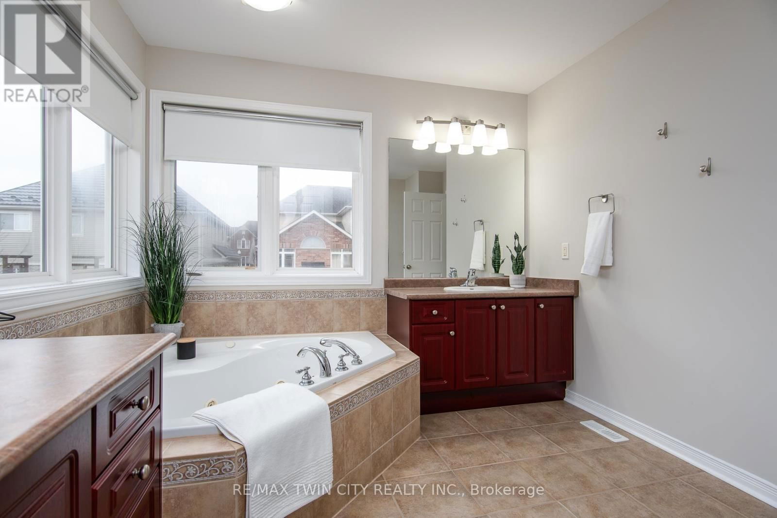 508 TOPPER WOODS CRESCENT Image 39