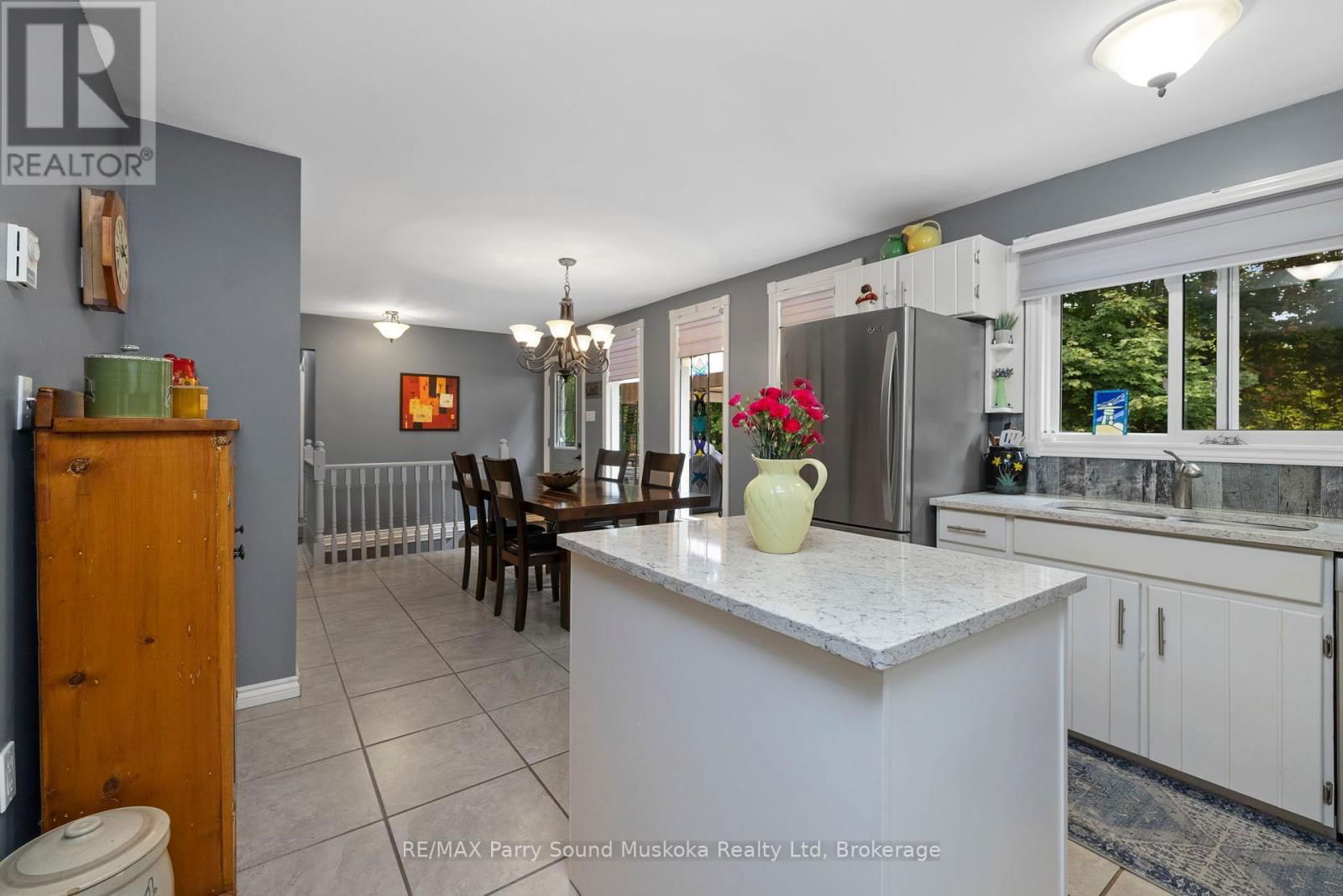99 BAYVIEW DRIVE Image 14