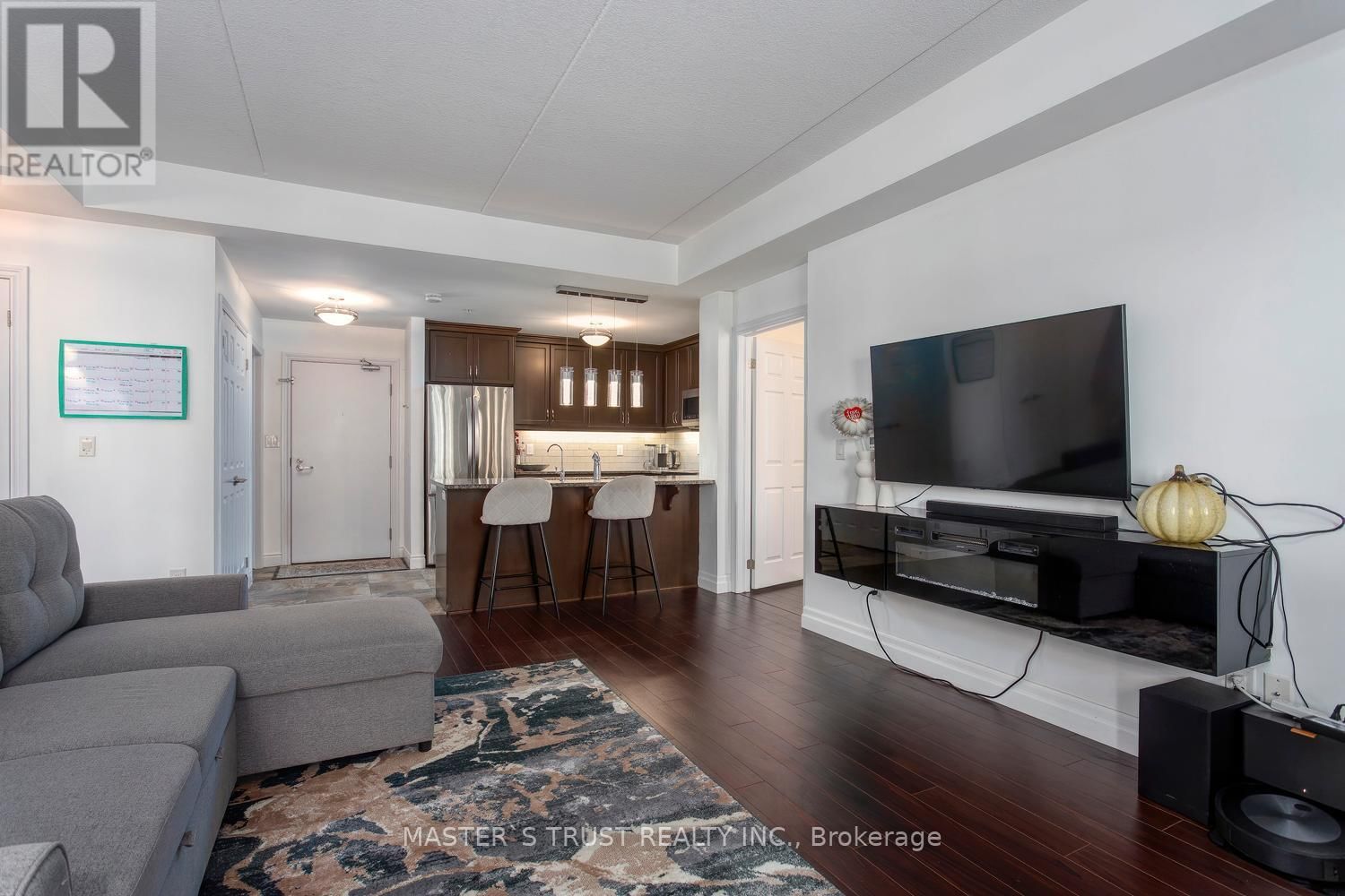 319 - 106 BARD BOULEVARD Image 18