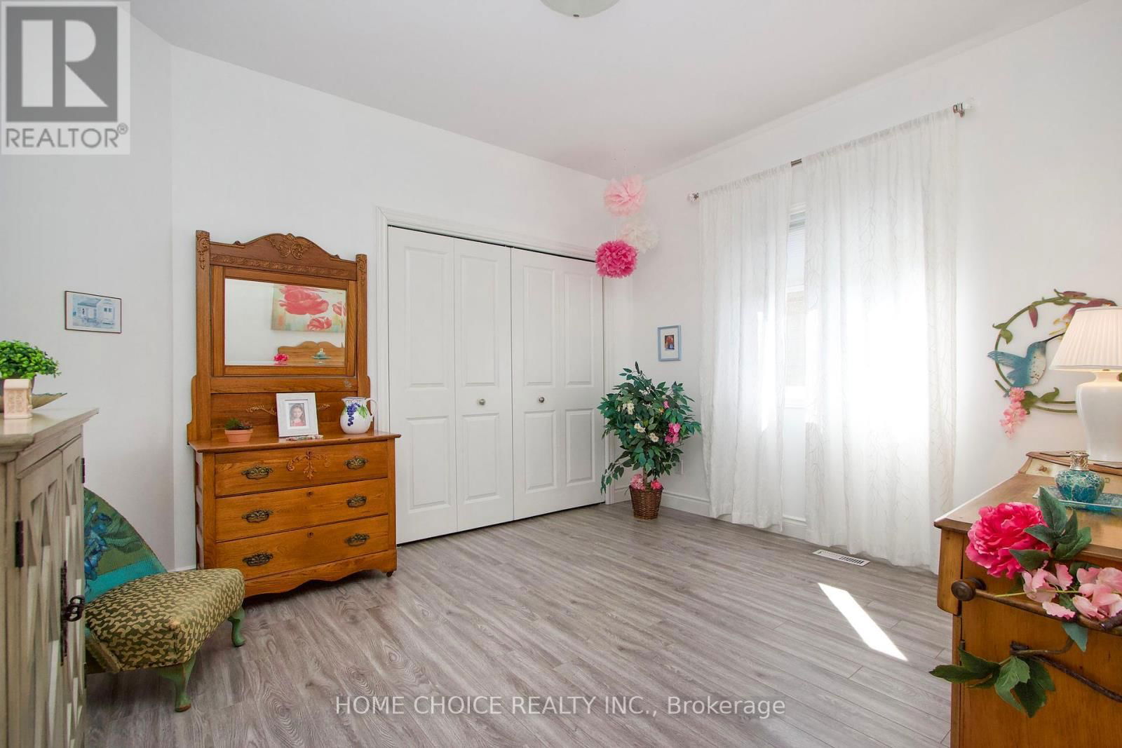 67 ROYAL GALA DRIVE Image 19