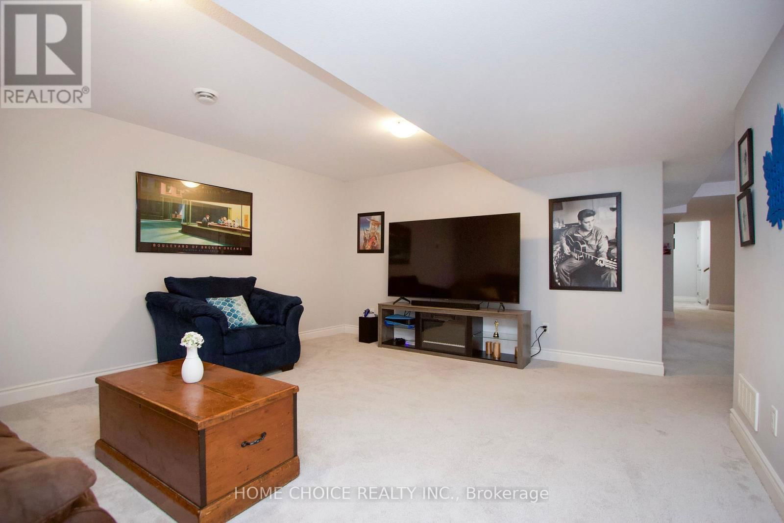 67 ROYAL GALA DRIVE Image 24
