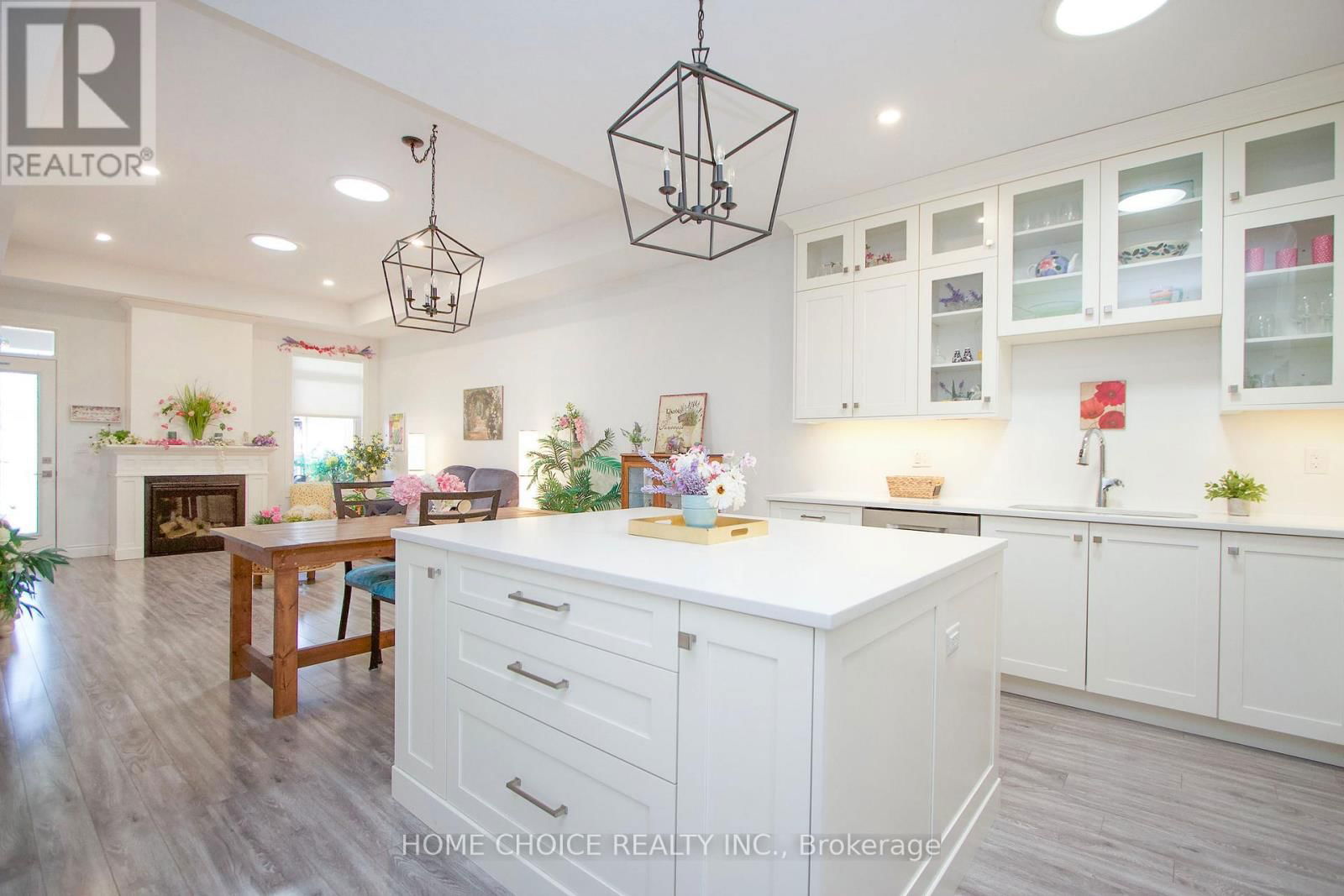 67 ROYAL GALA DRIVE Image 6