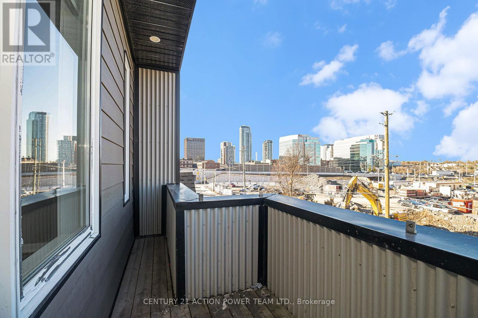 453 BOOTH STREET Image 34
