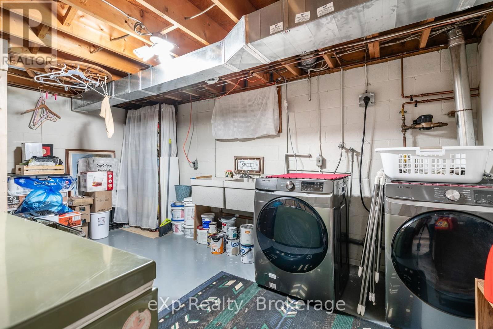 490 SADDLER STREET EAST Image 23