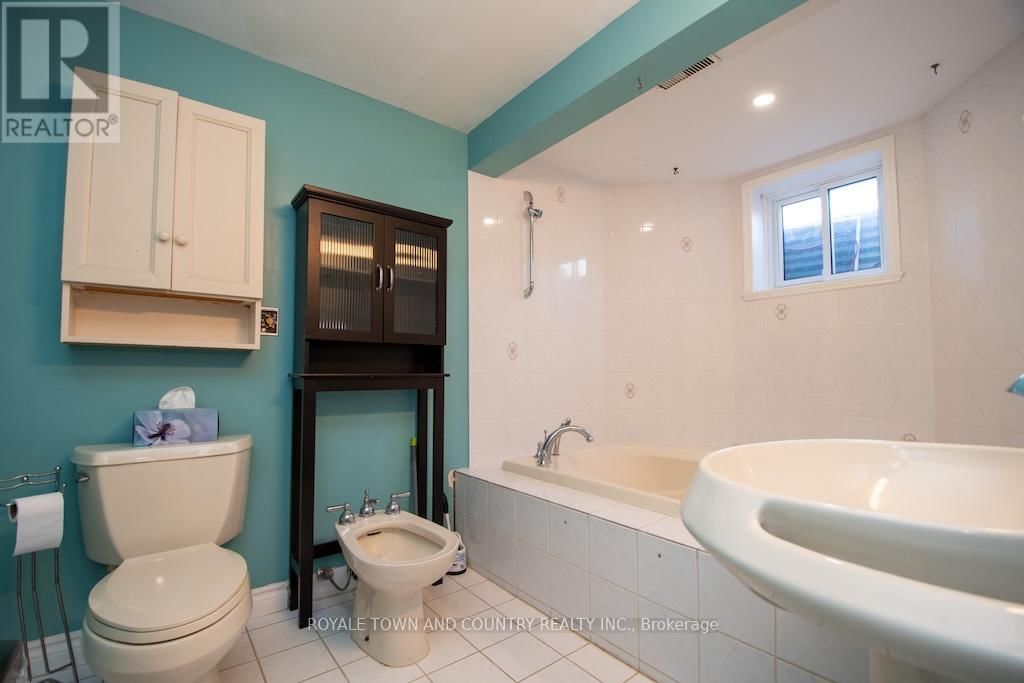 19 TRACEY'S HILL ROAD Image 35