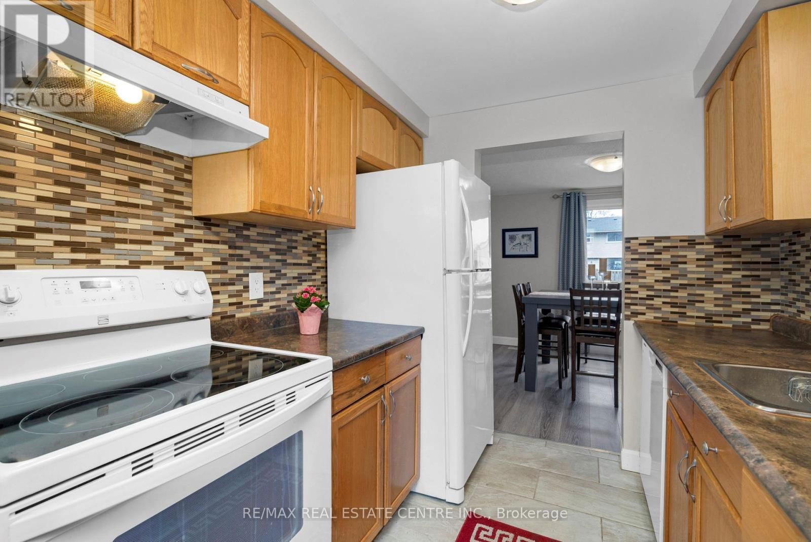 7 - 700 PAISLEY ROAD Image 3