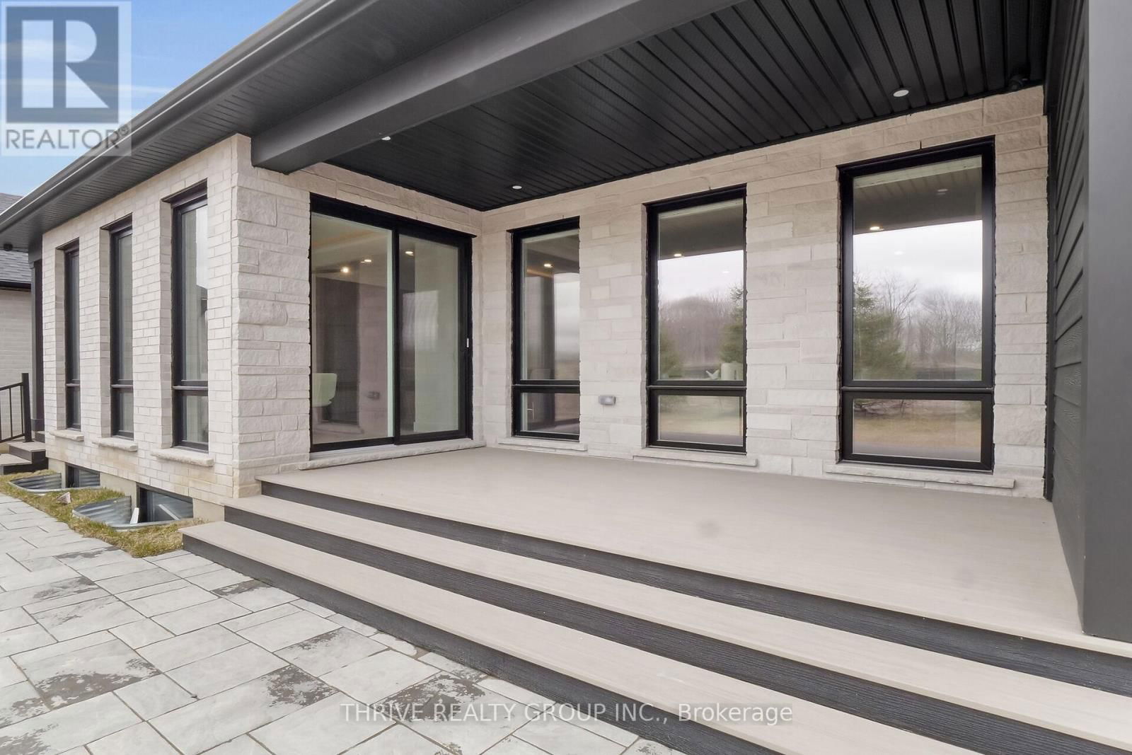 3948 CAMPBELL STREET NORTH Image 44