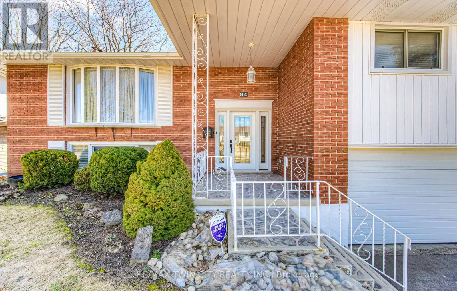 84 RIDGEVIEW CRESCENT Image 3