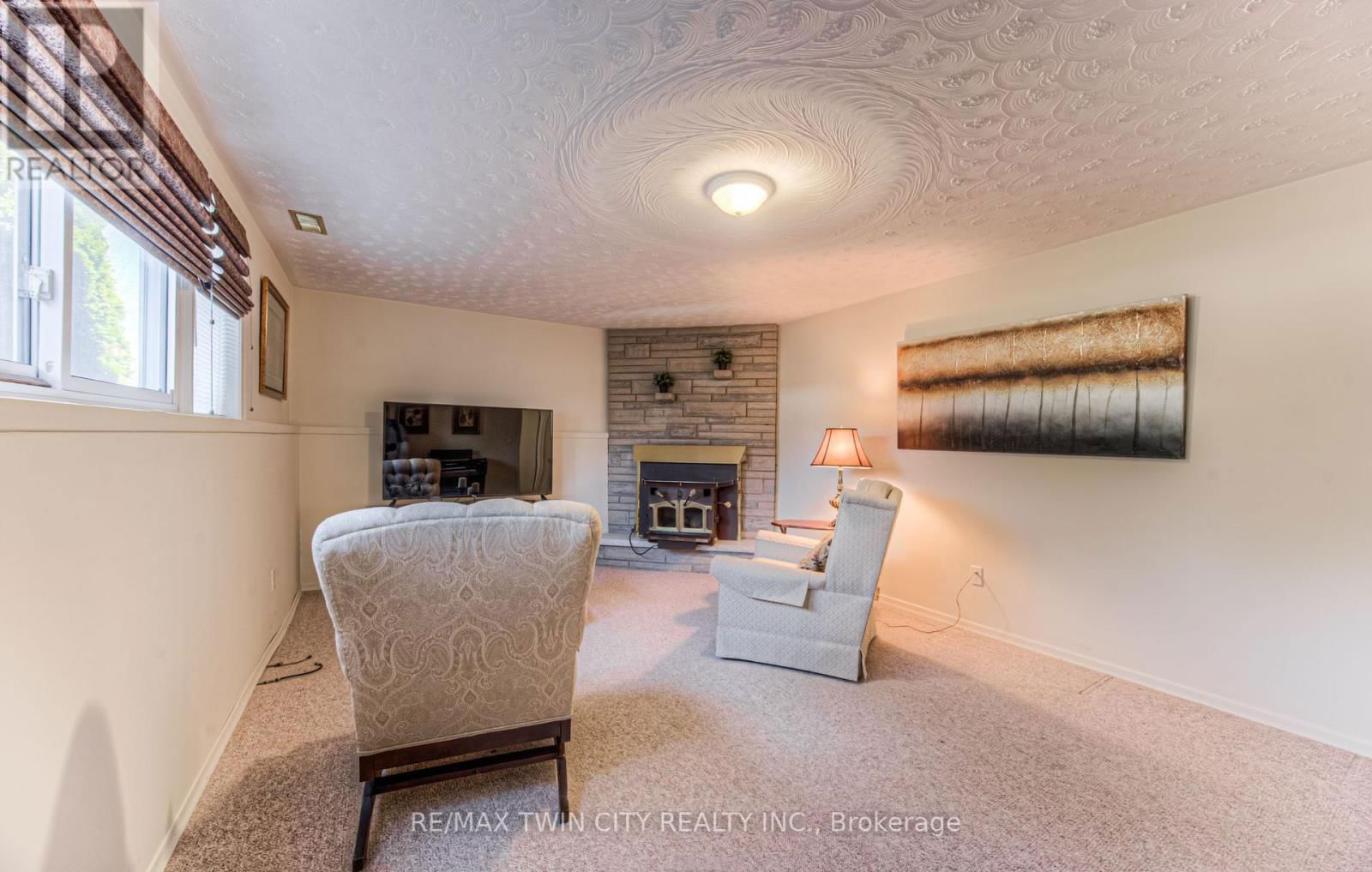 84 RIDGEVIEW CRESCENT Image 33