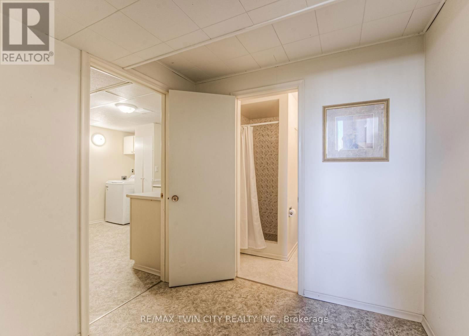 84 RIDGEVIEW CRESCENT Image 35