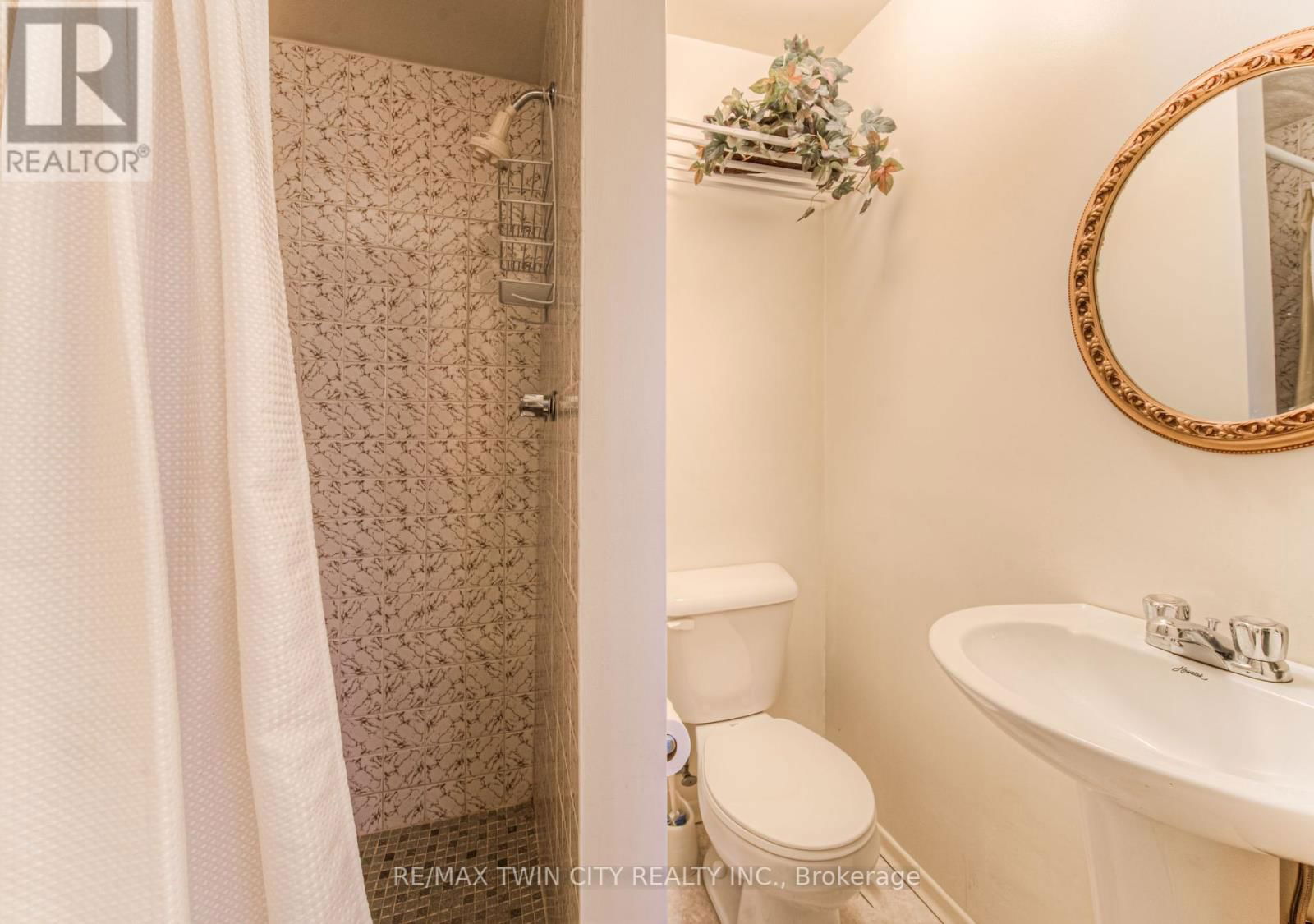 84 RIDGEVIEW CRESCENT Image 36