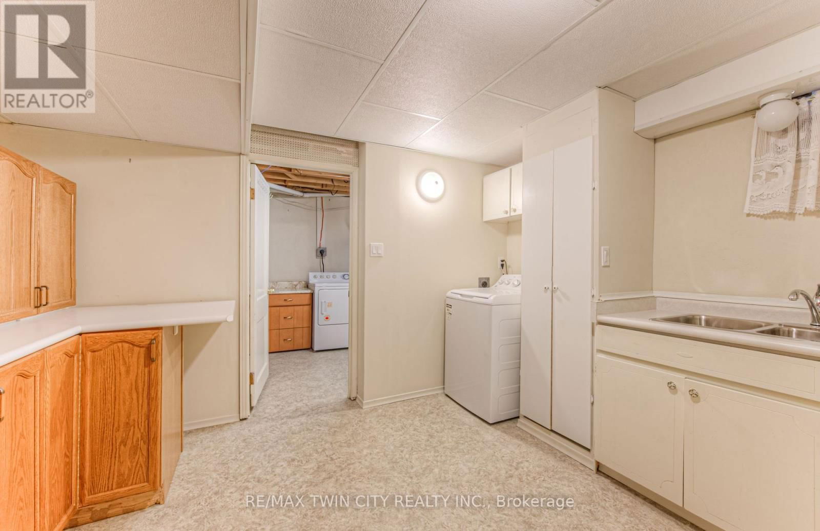 84 RIDGEVIEW CRESCENT Image 39