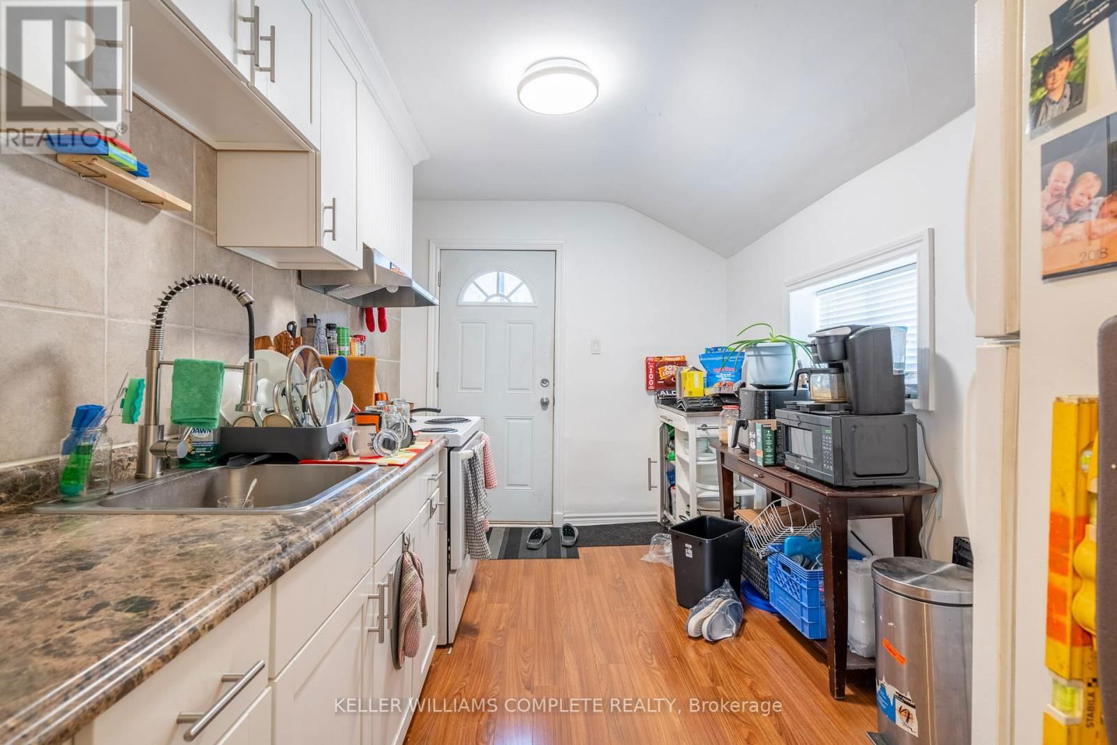 149 STRATHCONA AVENUE NORTH Image 32