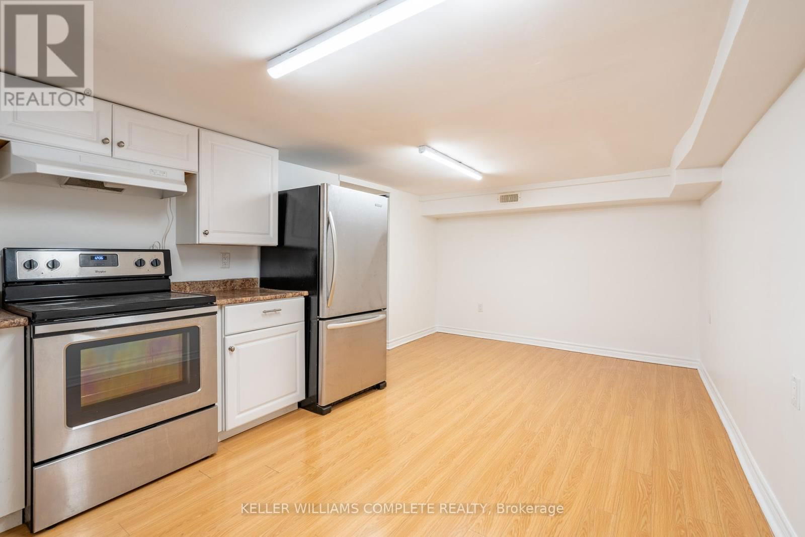149 STRATHCONA AVENUE NORTH Image 38