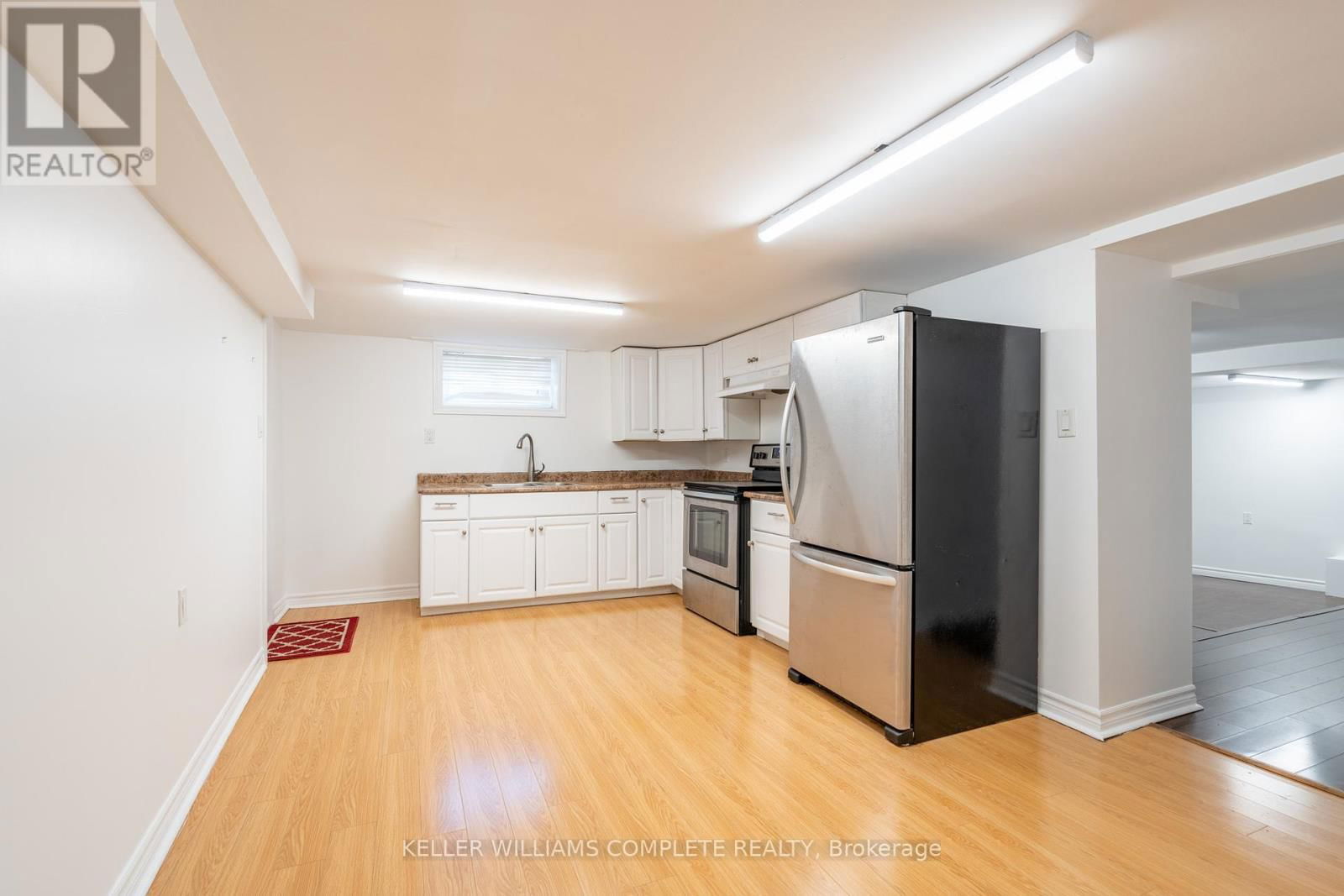 149 STRATHCONA AVENUE NORTH Image 42