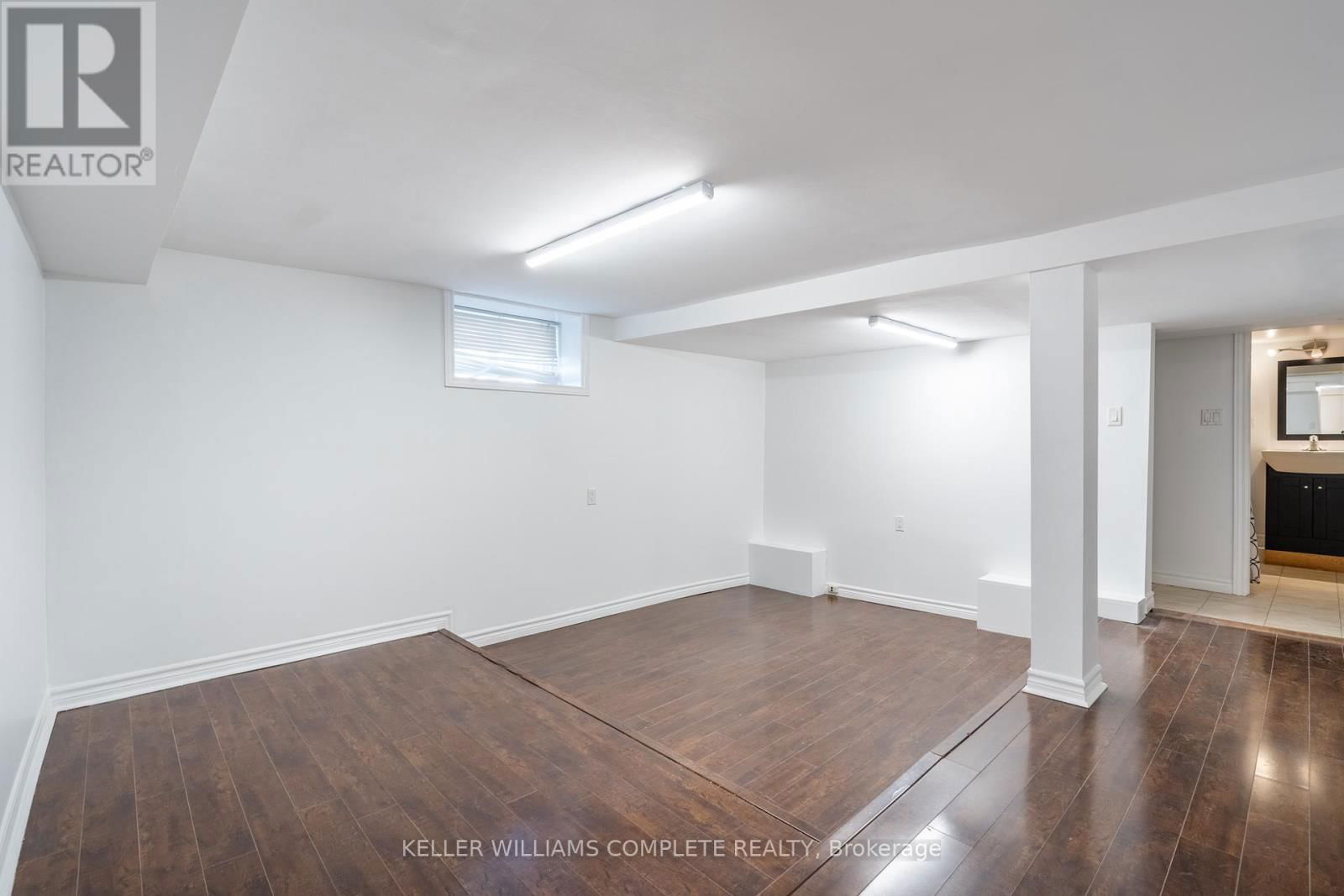 149 STRATHCONA AVENUE NORTH Image 44