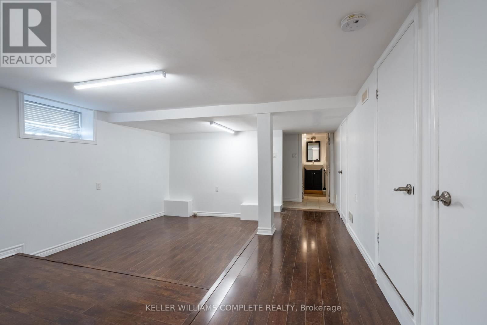 149 STRATHCONA AVENUE NORTH Image 45
