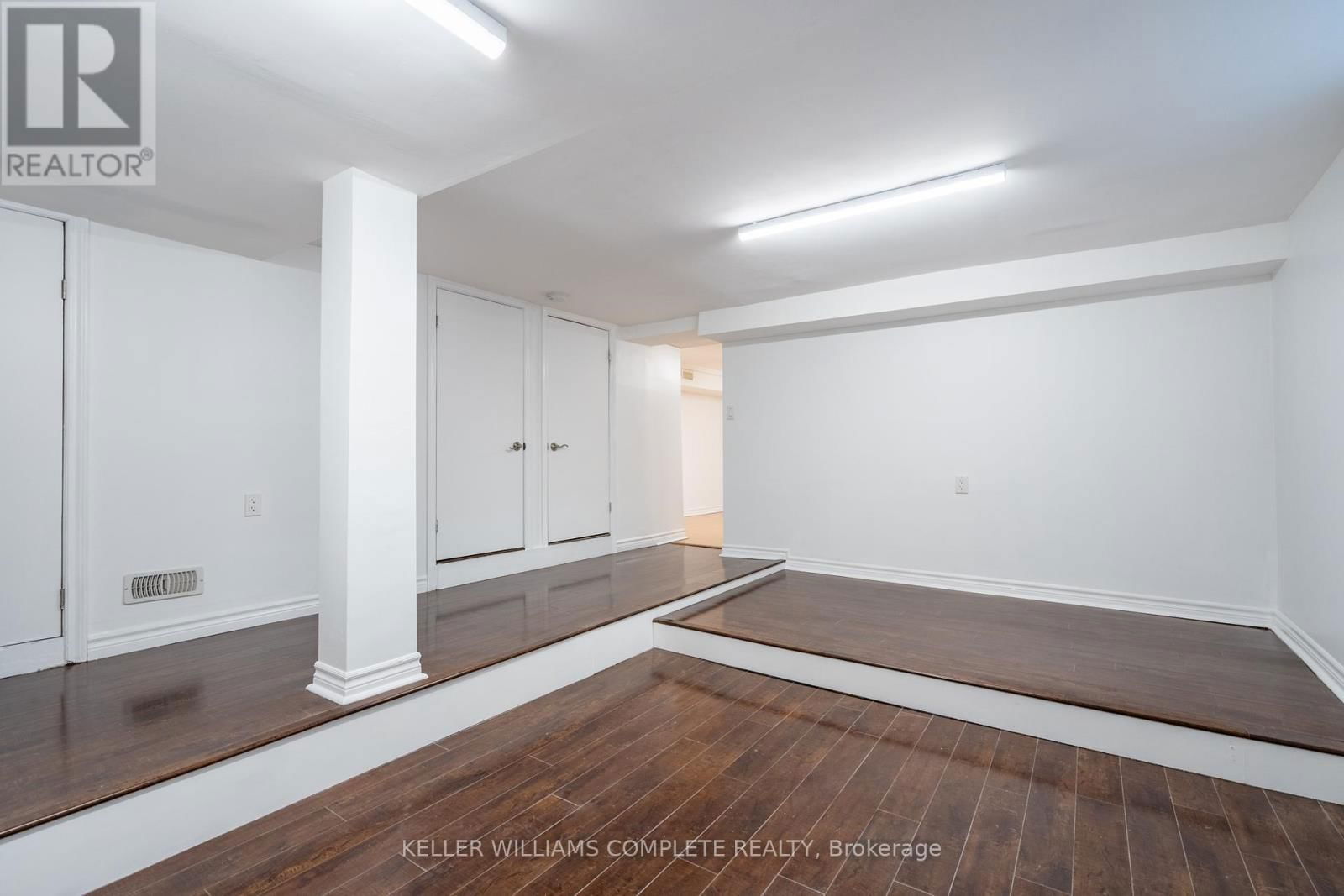 149 STRATHCONA AVENUE NORTH Image 46