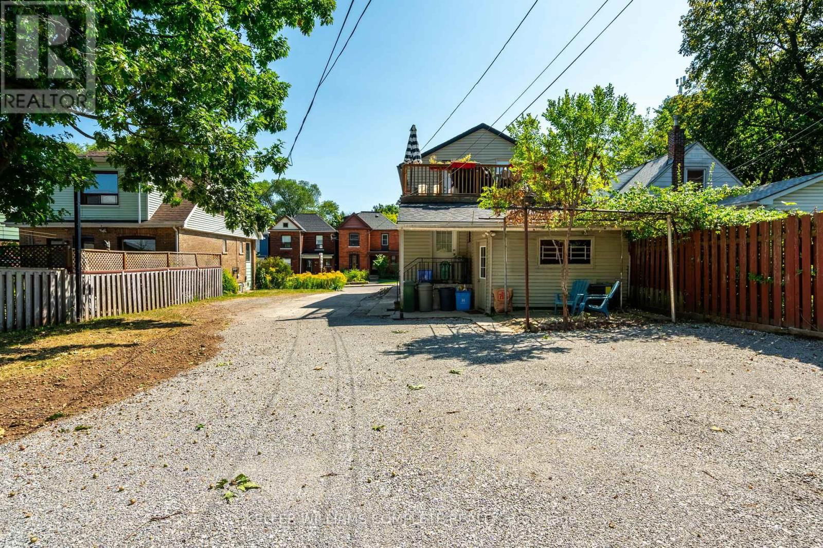 149 STRATHCONA AVENUE NORTH Image 5