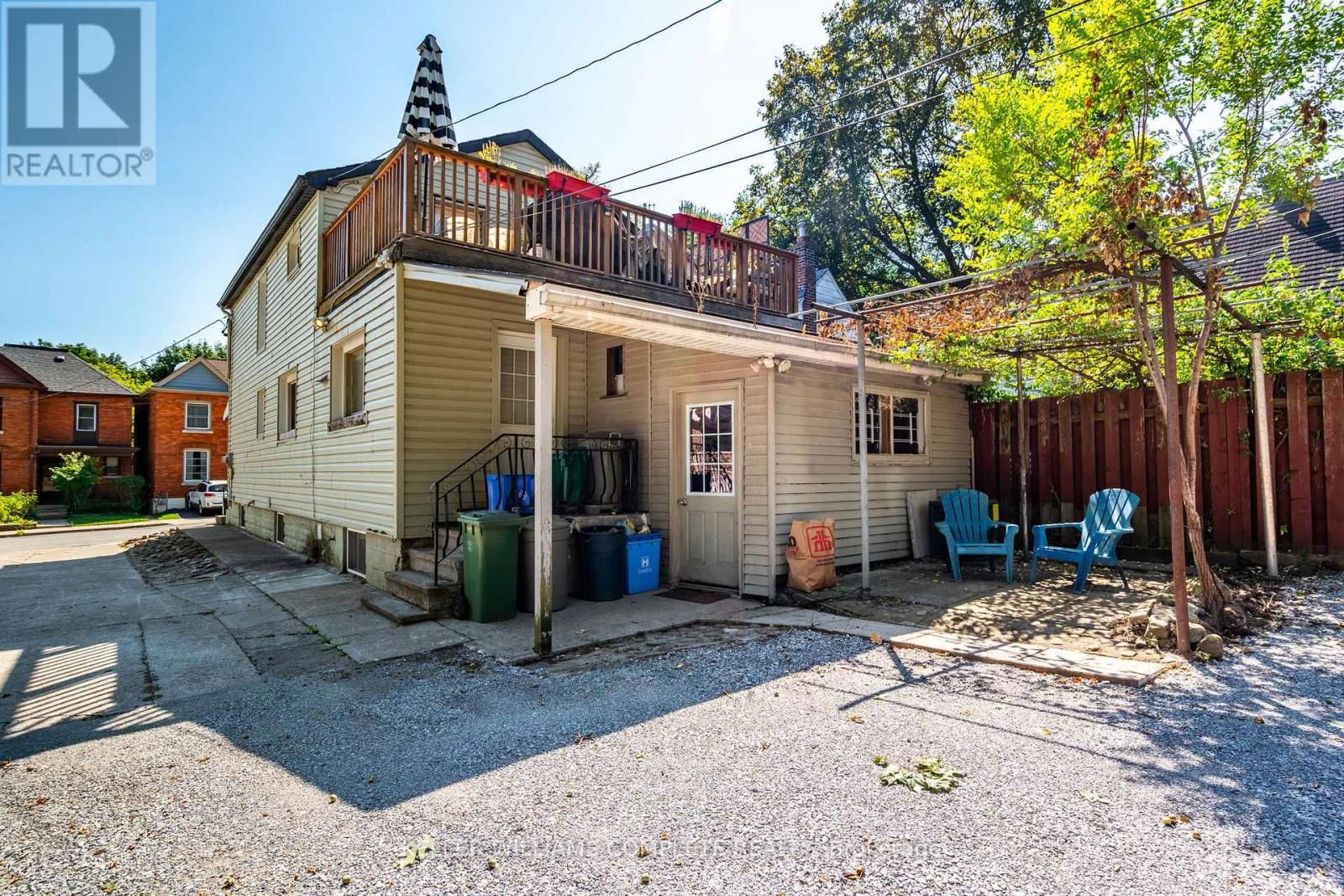 149 STRATHCONA AVENUE NORTH Image 6