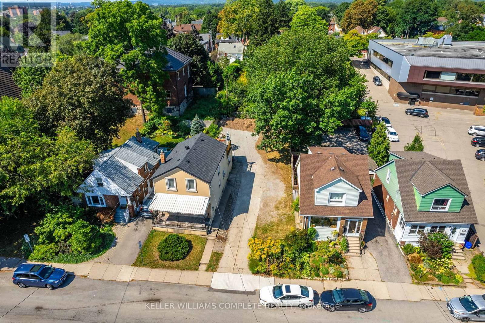 149 STRATHCONA AVENUE NORTH Image 7
